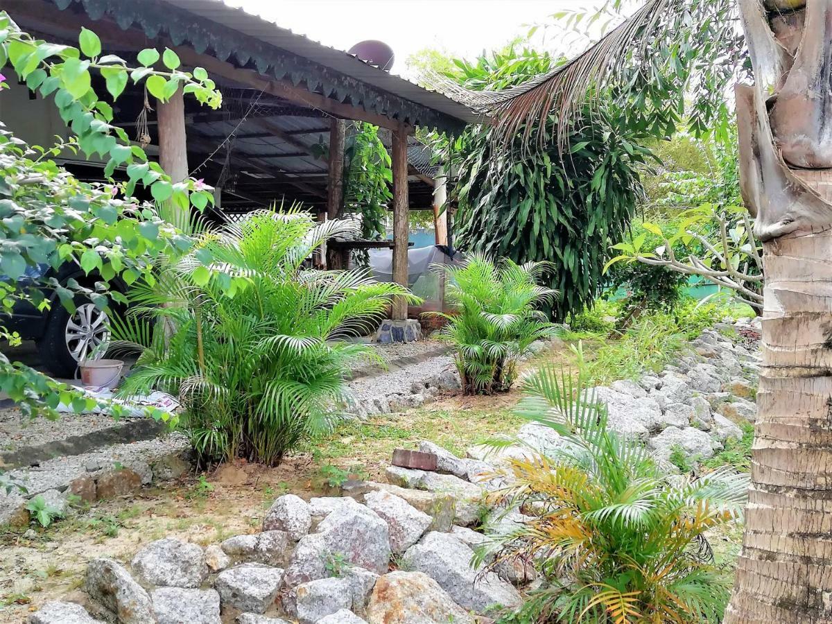 Sabandy Guesthouse 쿠아 외부 사진